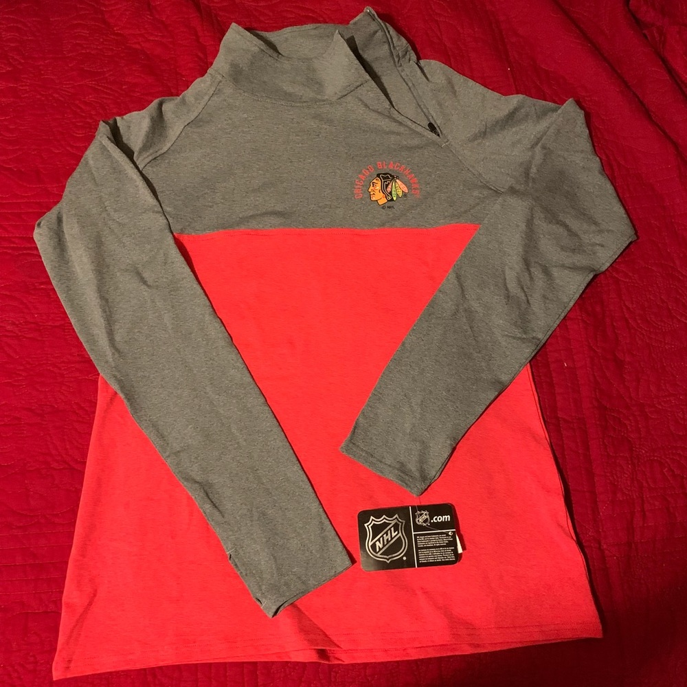 NWT Blackhawks Pullover